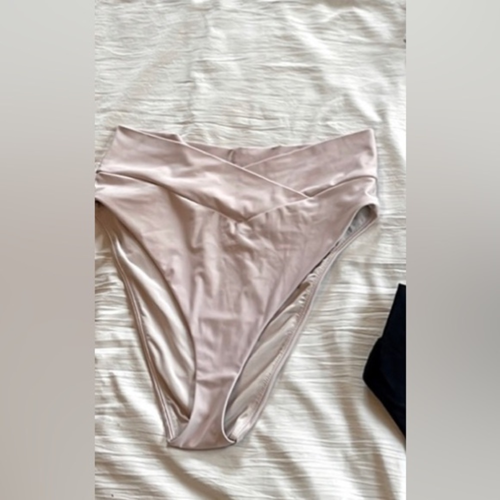 Aerie high waist bottoms